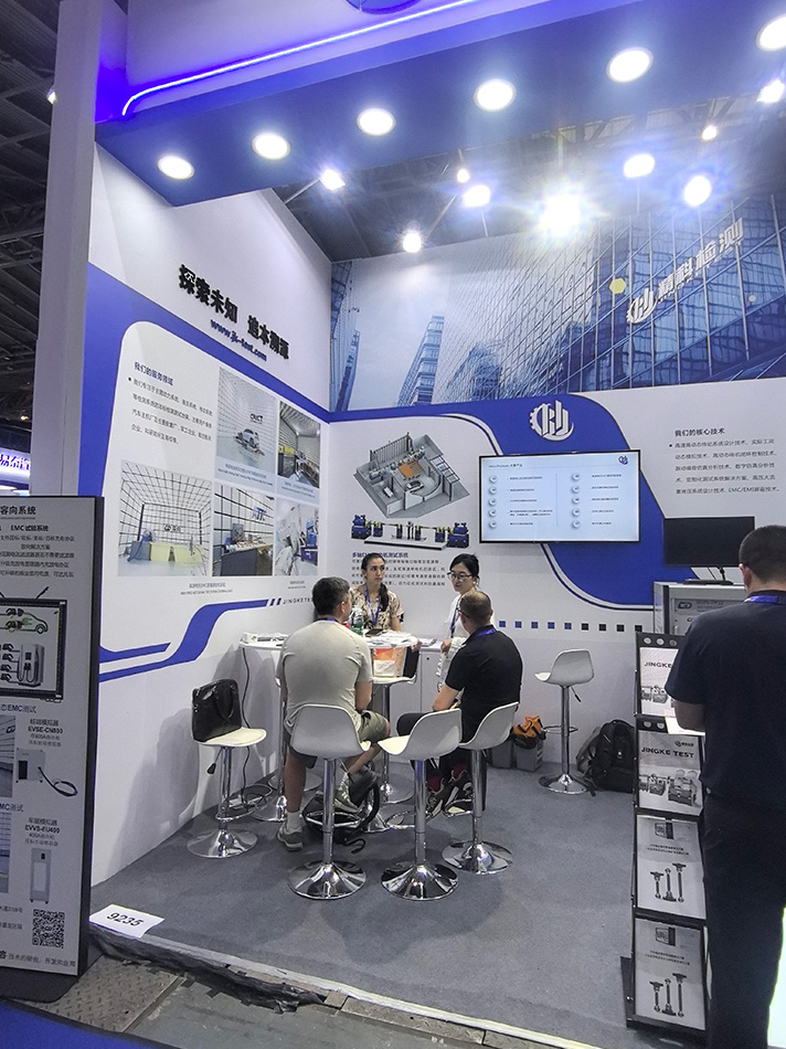 Exhibition-in-Shanghai02.jpg